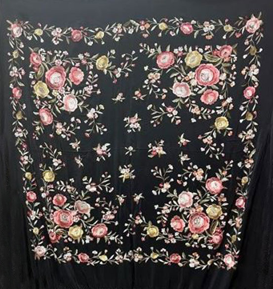 Handmade Manila Embroidered Shawl. Natural Silk. Ref.1011217NGCOLRS 487.603€ #500351011217NGCOLRS